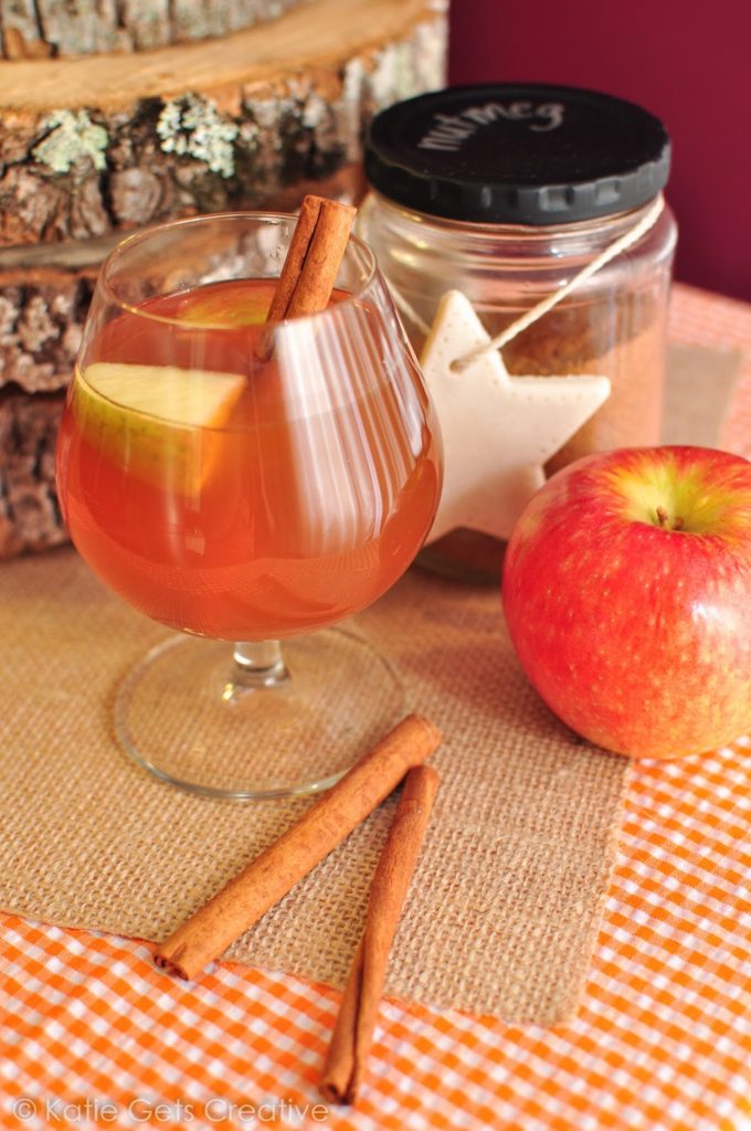 Crockpot homemade Apple Cider with spices