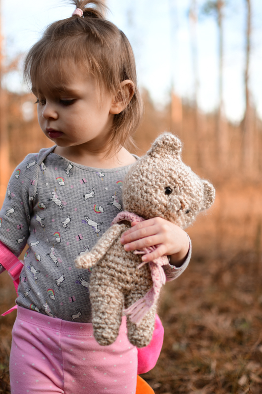 Crochet teddy bear pattern review using Lion Brand Homespun Yarn