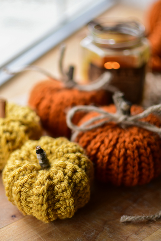 Learn how to make 3 different pumpkin styles with these free patterns from katiegetscreative.com
