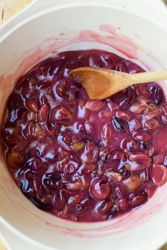 This photo shows the texture of muscadine pie filling when it is done cooking. 